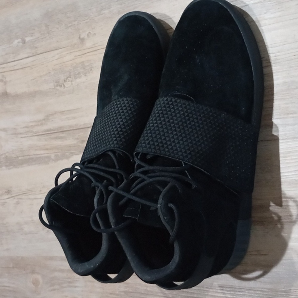 Adidas men's shoes - Picture 2 of 4